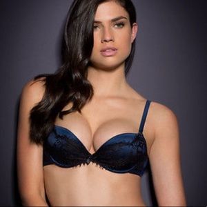 Agent Provocateur Stephanee Bra + Matching Panty